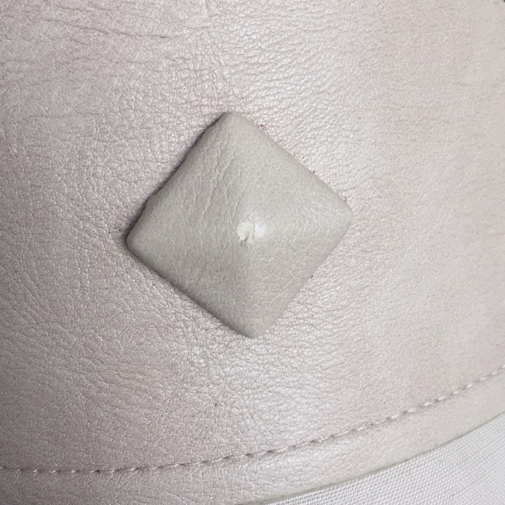 Erin Belt - Picture 2 of 4